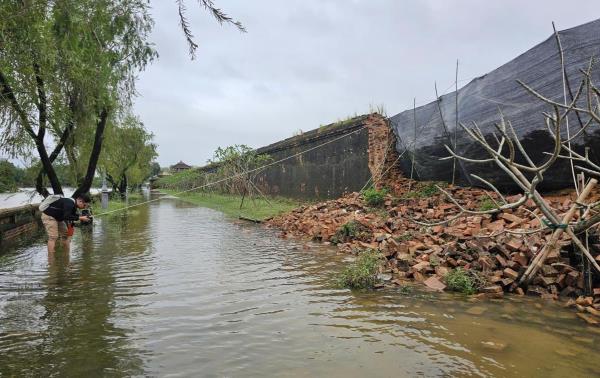 Bộ Văn hóa, Thể thao  Du lịch đề nghị rà soát các khu vực tường Hoàng thành Huế có nguy cơ sạt lở cao