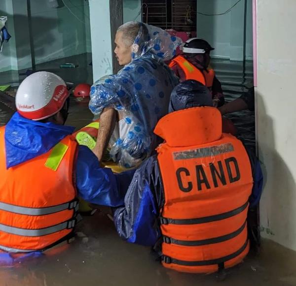 Đà Nẵng khẩn trương sơ tán dân vùng xung yếu, chuẩn bị tình huống ngập chồng ngập