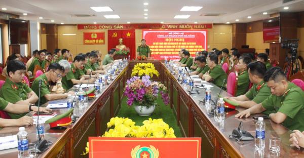 Tuyên dương, khen thưởng 39 cá nhân xuất sắc thuộc lực lượng 911 Công an TP Đà Nẵng