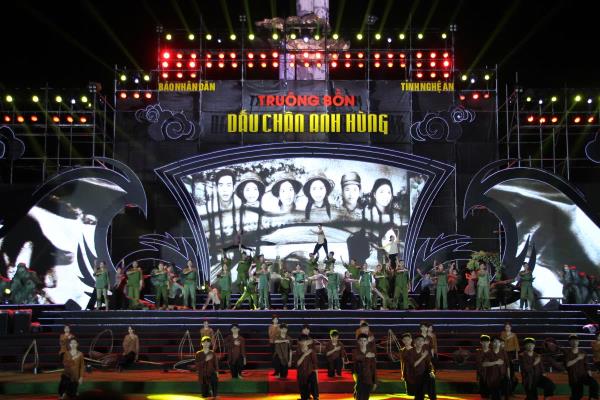 Truông Bồn là biểu tượng sáng ngời của tinh thần Xô Viết, Chủ nghĩa anh hùng cách mạng