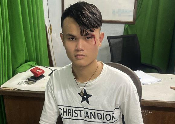 Truy bắt nhóm thanh thiếu niên mang hung khí, chống đối Cảnh sát giao thông