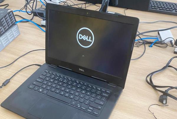 Trộm nhí đột nhập trường