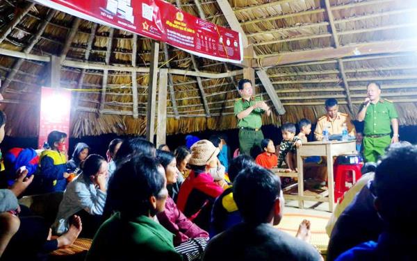 Phát động phong trào Toàn dân bảo vệ an ninh Tổ quốc tại xã biên giới