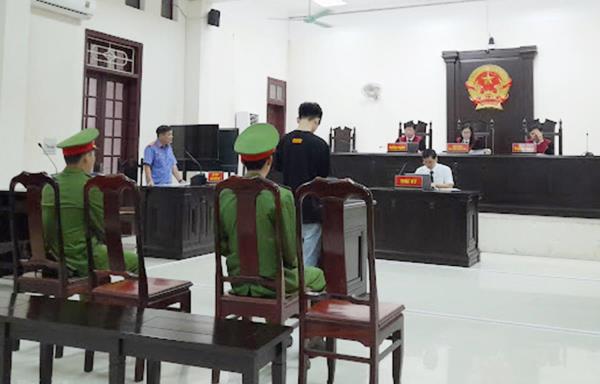 Bay tiền từ những cú nhấp chuột nơi phương xa