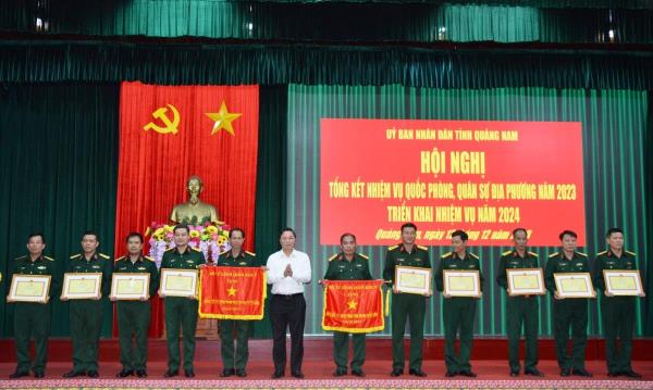 Quảng Nam khen thưởng nhiều tập thể, cá nhân trong nhiệm vụ quốc phòng, quân sự
