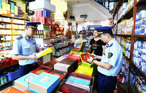 Tăng cường kiểm tra, kiểm soát các mặt hàng tiêu dùng ngày Tết