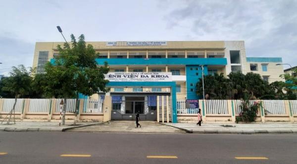 Vì sao Bệnh viện Đa khoa Trường Cao đẳng Y tế Quảng Nam nợ lương của 21 nhân viên?