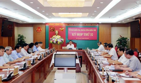 Đề nghị Bộ Chính trị xem xét kỷ luật nguyên Bí thư Quảng Ninh Nguyễn Văn Đọc