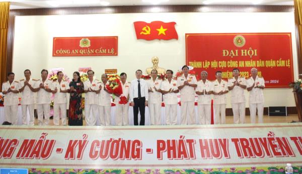 Nhiều địa phương đại hội thành lập Hội Cựu Công an nhân dân