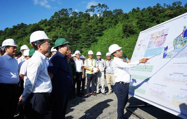 Nhịp Xuân trên cảng biển tương lai