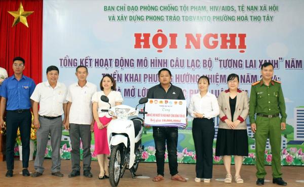 Trao sinh kế cho người lầm lỡ