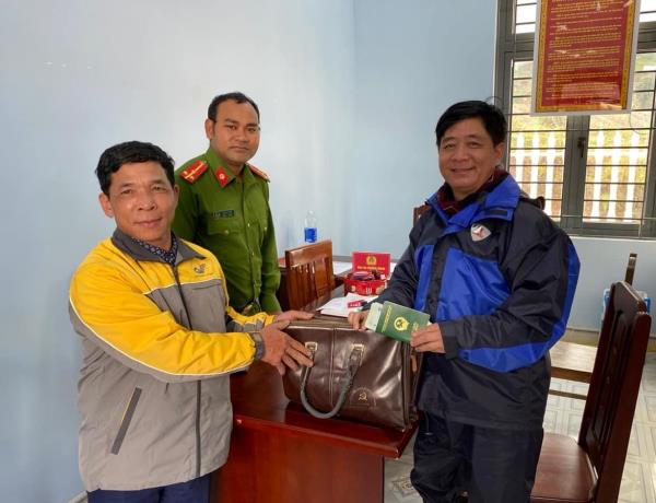 Anh bưu tá tốt bụng