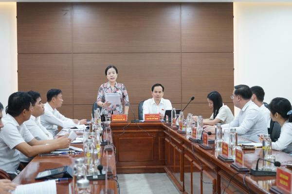 Tập trung toàn tâm, toàn ý cho giáo dục