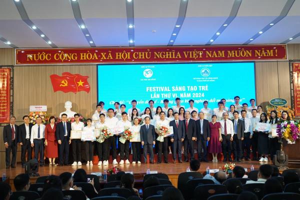 Chuyển đổi số - Không gian khởi nghiệp đổi mới sáng tạo của sinh viên Đại học Đà Nẵng