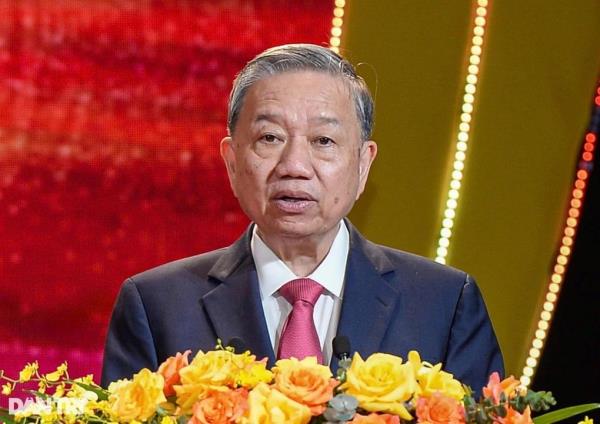 Trao giải cuộc thi chính luận bảo vệ nền tảng tư tưởng của Đảng lần thứ tư