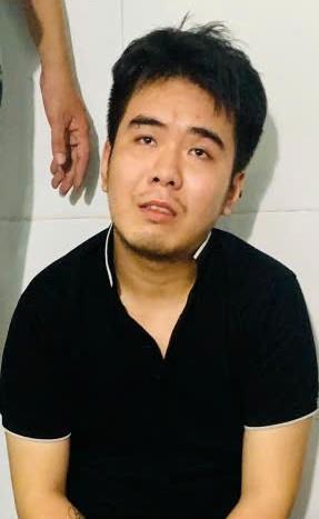 Bắt giữ 2 đối tượng mua bán cần sa và tem giấy qua mạng xã hội