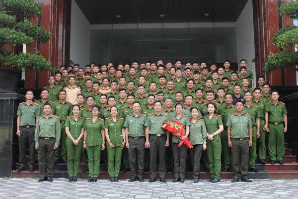 Đoàn VĐV Công an TP Đà Nẵng xuất quân dự Đại hội Khỏe Vì an ninh Tổ quốc và Hội thi điều lệnh, quân sự, võ thuật