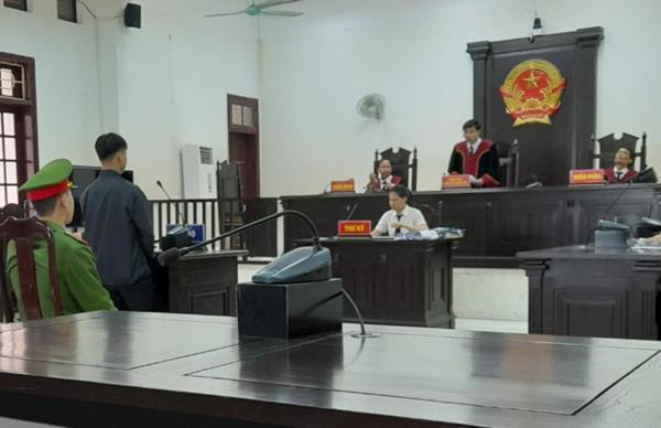 Khoan hồng cho bị cáo vị thành niên