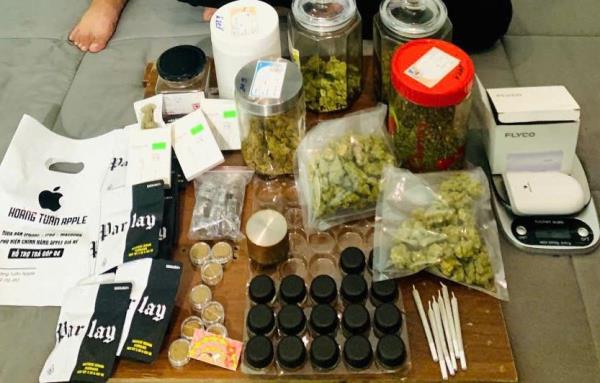 Bắt đối tượng lập nhóm kín để mua bán ma túy trái phép