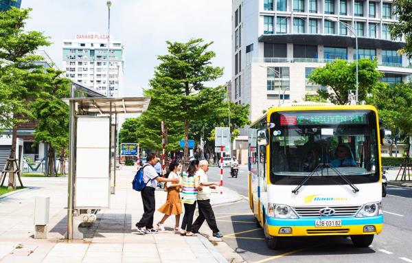Đà Nẵng đẩy mạnh tuyên truyền ATGT với thông điệp Hãy đi chậm lại vì tương lai của trẻ thơ