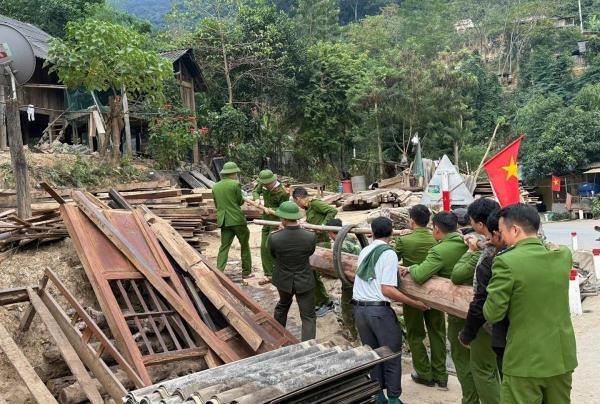 Di dời 70 hộ dân vùng sạt lở đến khu tái định cư mới