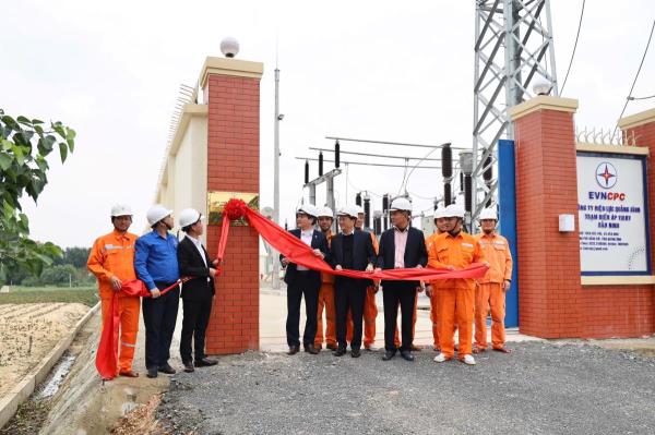 EVNCPC gắn biển công trình trạm biến áp 110kV Bảo Ninh (Quảng Bình)