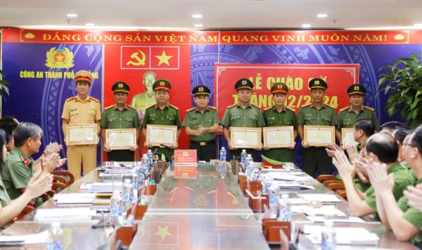 Bộ Công an tặng Bằng khen cho nhiều tập thể, cá nhân thuộc Công an TP Đà Nẵng