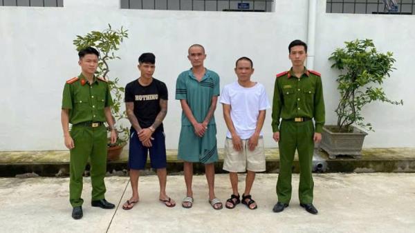 Phá đường dây ma túy có vũ khí nóng