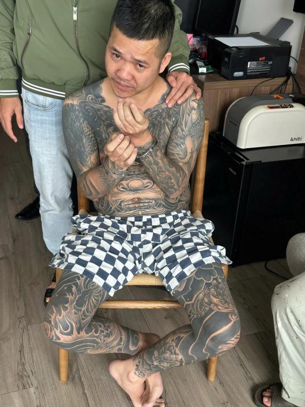 Bắt đối tượng truy nã nguy hiểm