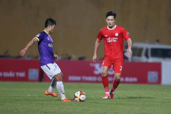 Đá xong vòng 9, Tuấn Hải và Hoàng Đức tranh Quả bóng vàng