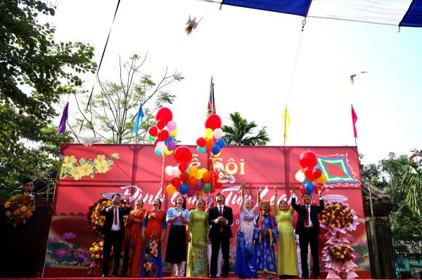 Đầu xuân trẩy hội Đình làng Túy Loan