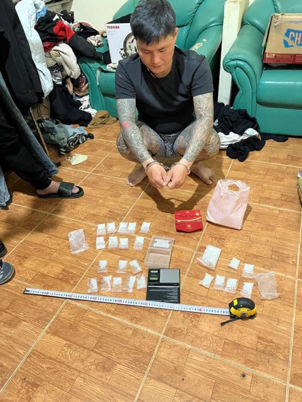 Truy người mua, tóm kẻ bán