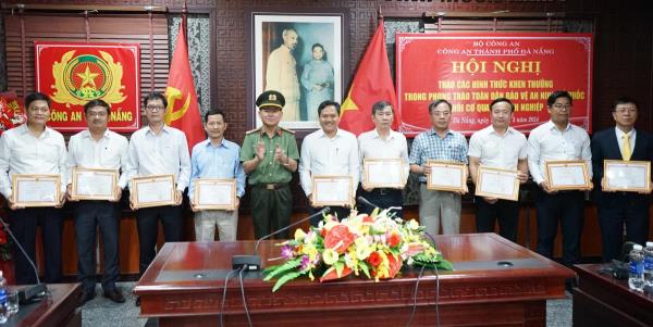 Khen thưởng nhiều cơ quan, doanh nghiệp trong phong trào Toàn dân bảo vệ an ninh Tổ quốc