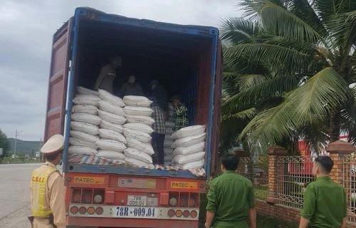 Chở 32 tấn đường lậu, một tài xế bị phạt gần nửa tỷ đồng