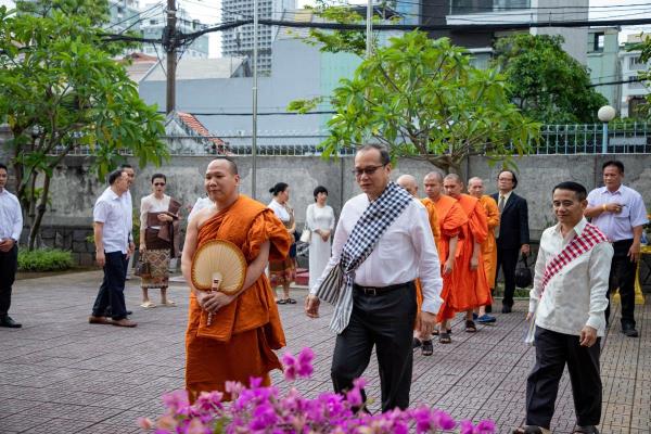 Đà Nẵng:Tổng Lãnh sự quán Lào làm lễ Trai Tăng đón Tết cổ truyền Bunpimay
