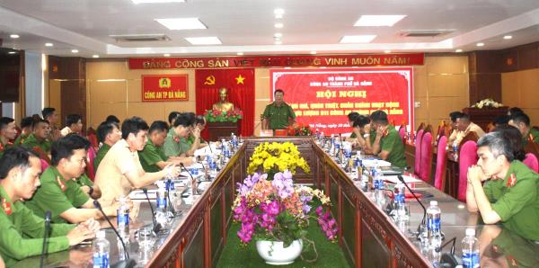 Ngăn chặn, xử lý triệt để tình trạng thanh thiếu niên tụ tập, sử dụng xe độ chế vi phạm TTATGT, gây rối TTCC, đua xe trái phép