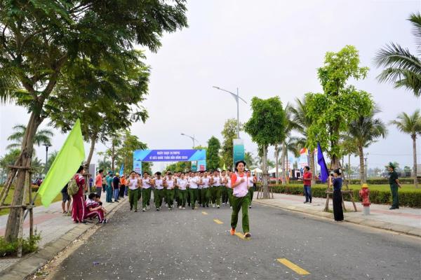 Gần 3.000 người tham gia Ngày chạy Olympic vì sức khỏe toàn dân năm 2024
