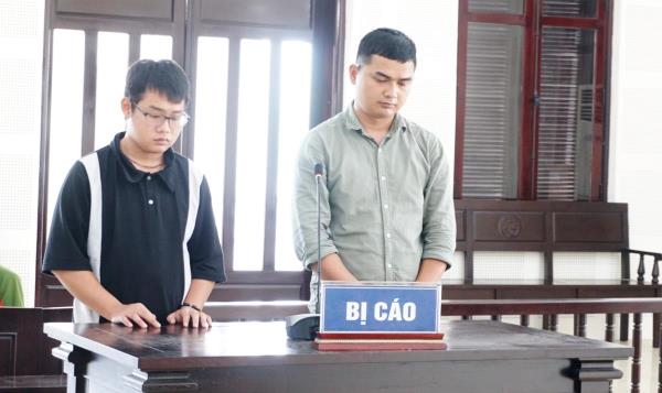 Chưa đủ tuổi, không có giấy phép lái xe, vượt đèn đỏ, tông tử vong người nước ngoài