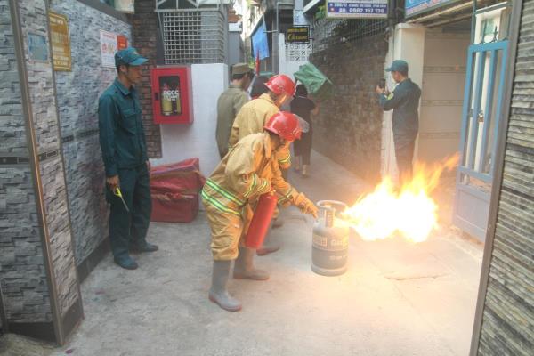 Diễn tập chữa cháy và cứu nạn cứu hộ khu dân cư với các doanh nghiệp có hệ thống nguồn nước và thiết bị chữa cháy