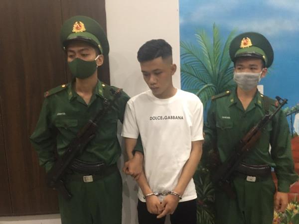 Trong lúc tuần tra, trinh sát Biên phòng bắt giữ đối tượng ma túy chuyên cung cấp hàng cho con nghiện