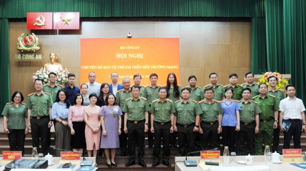 Tăng cường các mặt công tác bảo vệ trẻ em trên môi trường mạng