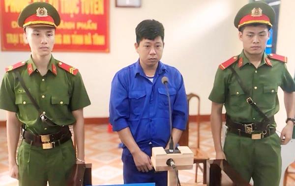 10 năm tù cho kẻ lái ô-tô cố tình tông bạn nhậu trọng thương