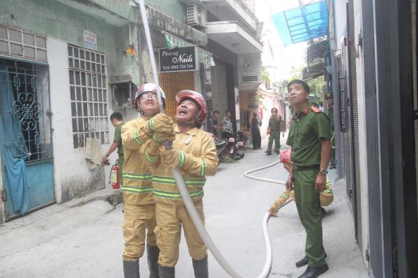 Diễn tập chữa cháy theo mô hình Điểm chữa cháy công cộng ban đầu