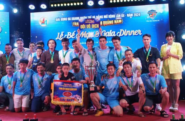 Giải bóng đá doanh nhân trẻ Đà Nẵng trao giải thưởng hơn 70 triệu đồng