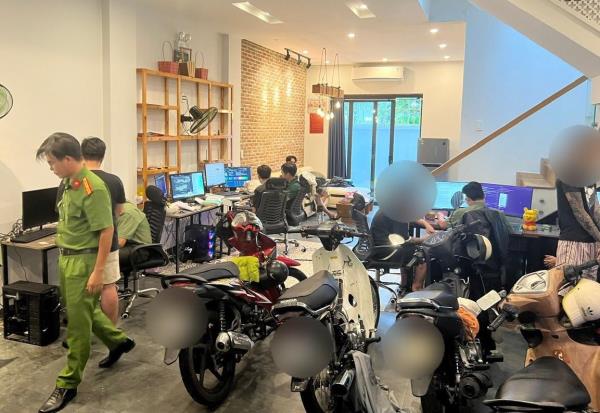 Đột kích ổ nhóm phát tán mã độc chiếm hàng ngàn tài khoản facebook