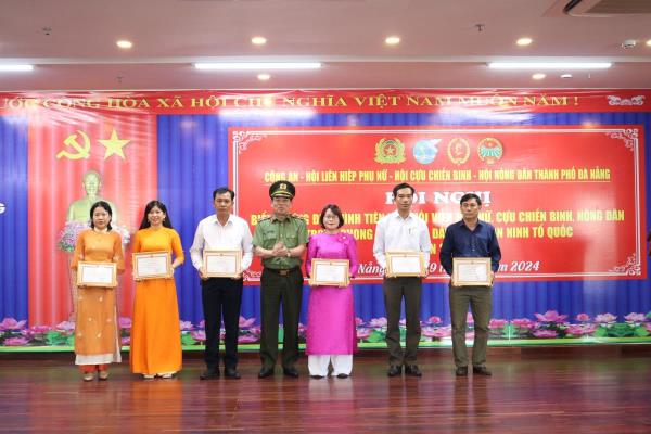 Nhân rộng các mô hình, điển hình tiên tiến trong phong trào Toàn dân bảo vệ an ninh Tổ quốc