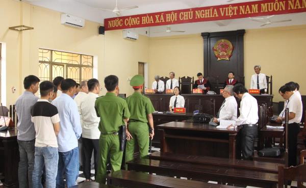 Chủ 2 doanh nghiệp lãnh án vì mua bán trái phép vật liệu nổ