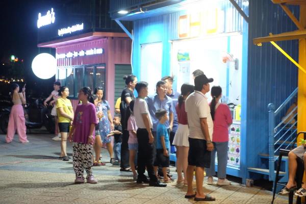 Khai trương các dịch vụ phục vụ du lịch về đêm trên cầu và công viên bờ Đông cầu Nguyễn Văn Trỗi