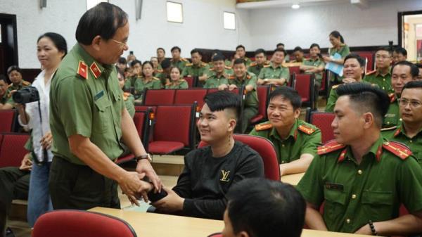 Bài cuối: Hướng thiện bằng cách trao cần câu