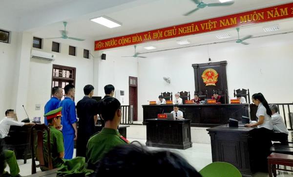 Sân si vô cớ, thanh niên trả giá đắt